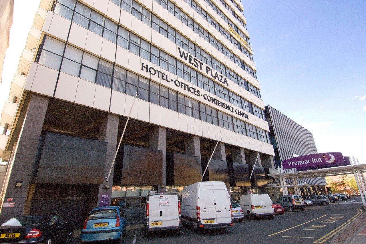 Premier Inn West Bromwich Central ภายนอก รูปภาพ
