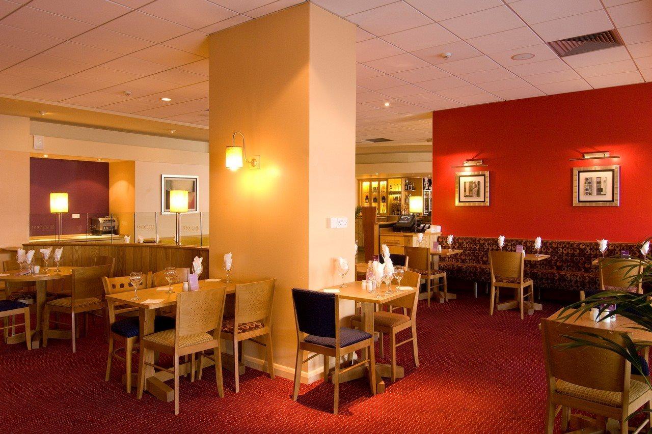 Premier Inn West Bromwich Central ภายนอก รูปภาพ