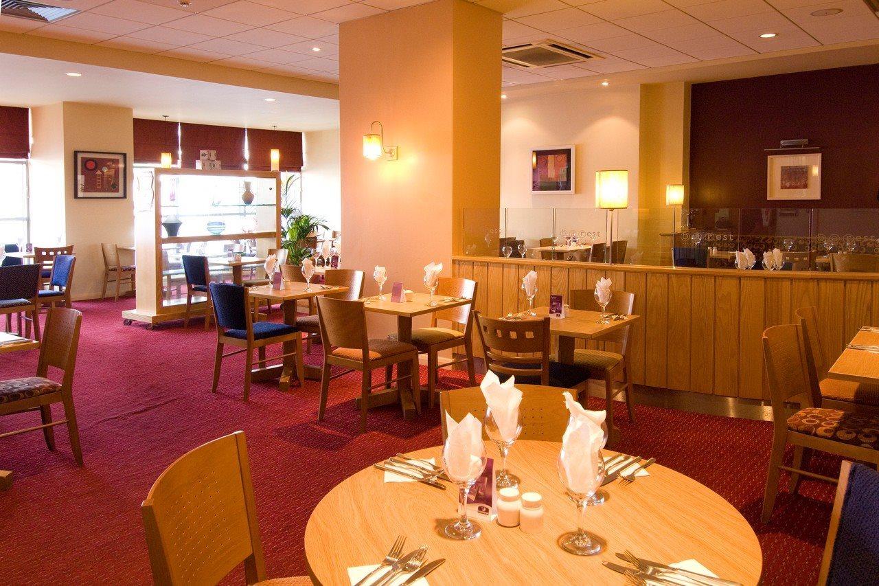 Premier Inn West Bromwich Central ภายนอก รูปภาพ