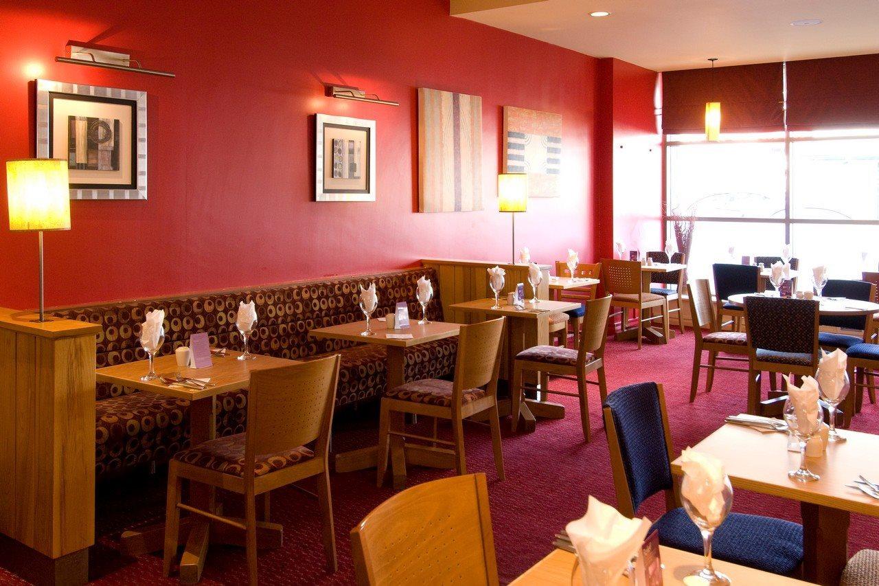 Premier Inn West Bromwich Central ภายนอก รูปภาพ